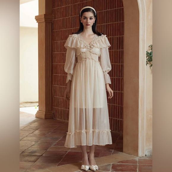 Elegant Cream Chiffon Dress - Picture 2 of 7